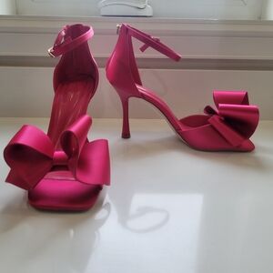 Jessica Simpson Fuchsia Bow Heels